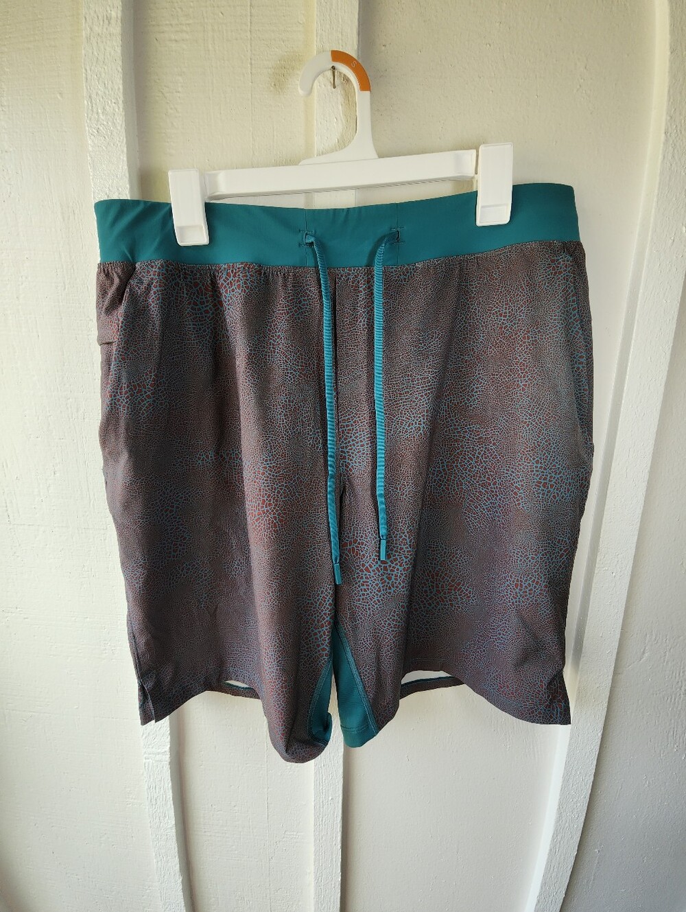 Lululemon T.H.E. Linerless Short 9"Crackle Glaze Deep Cove Date Brown Size XL